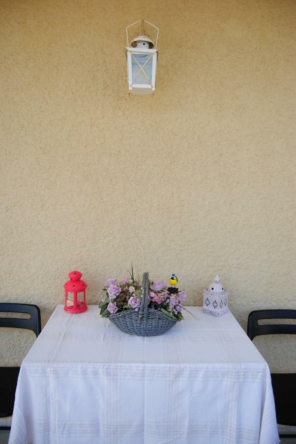 Apartment By The Beach Kalamata Exterior foto